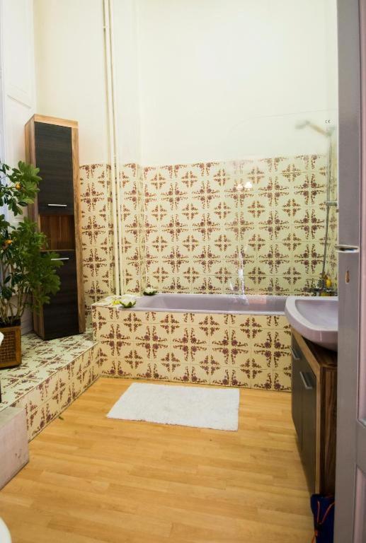 Apartament Le Palais D'Etigny Bagnères-de-Luchon Zewnętrze zdjęcie